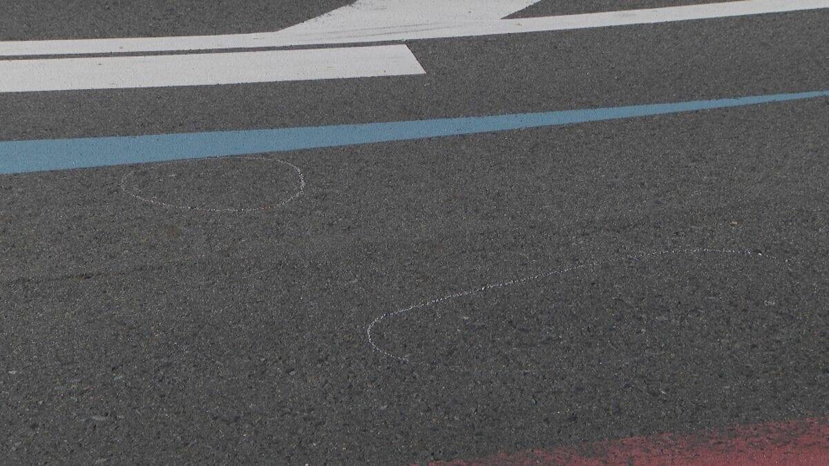 信号のない交差点で自転車と車が出合い頭に衝突 自転車の男性が重体か 愛知・春日井市