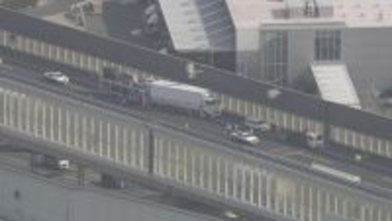 車4台が絡む事故 1人意識不明 伊勢湾岸道 豊明IC～名古屋南JCT 下り線で通行止め