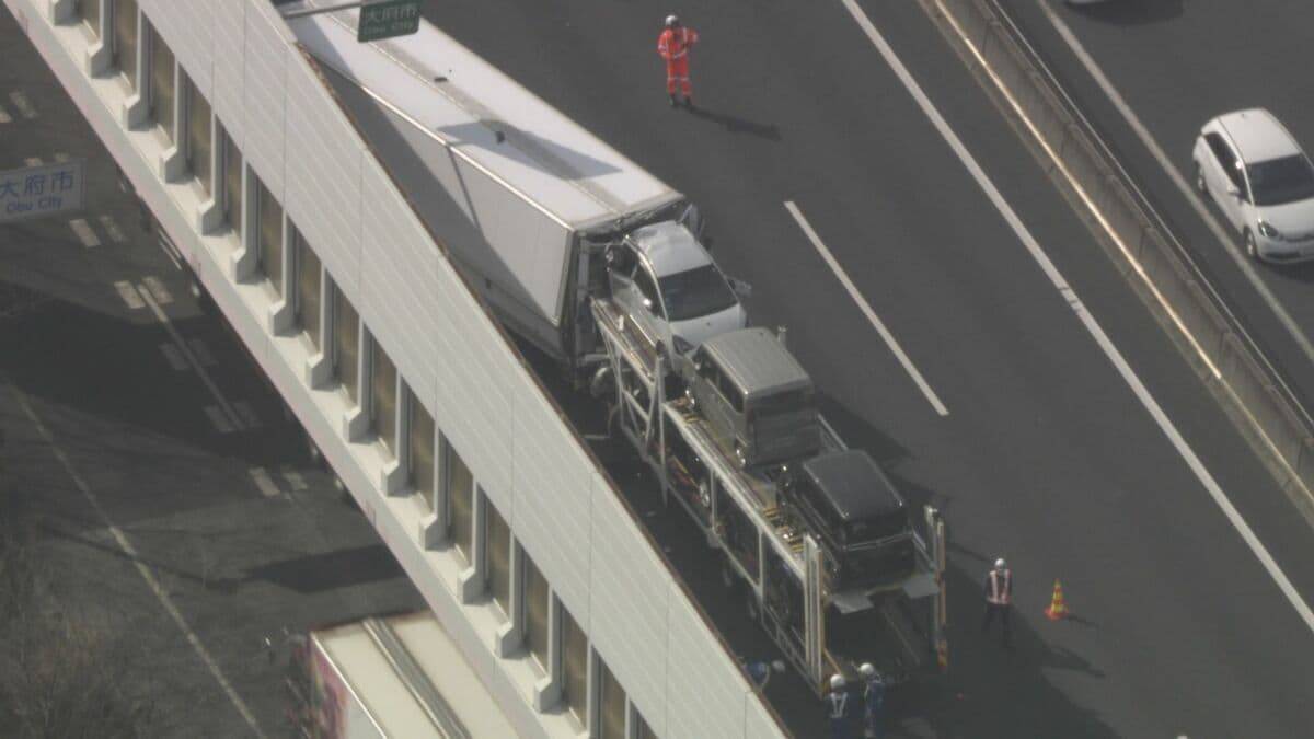 車4台が絡む事故 50代くらいの男性が意識不明 20代男性がケガ 伊勢湾岸道 豊明IC～名古屋南JCT 下り線で通行止め