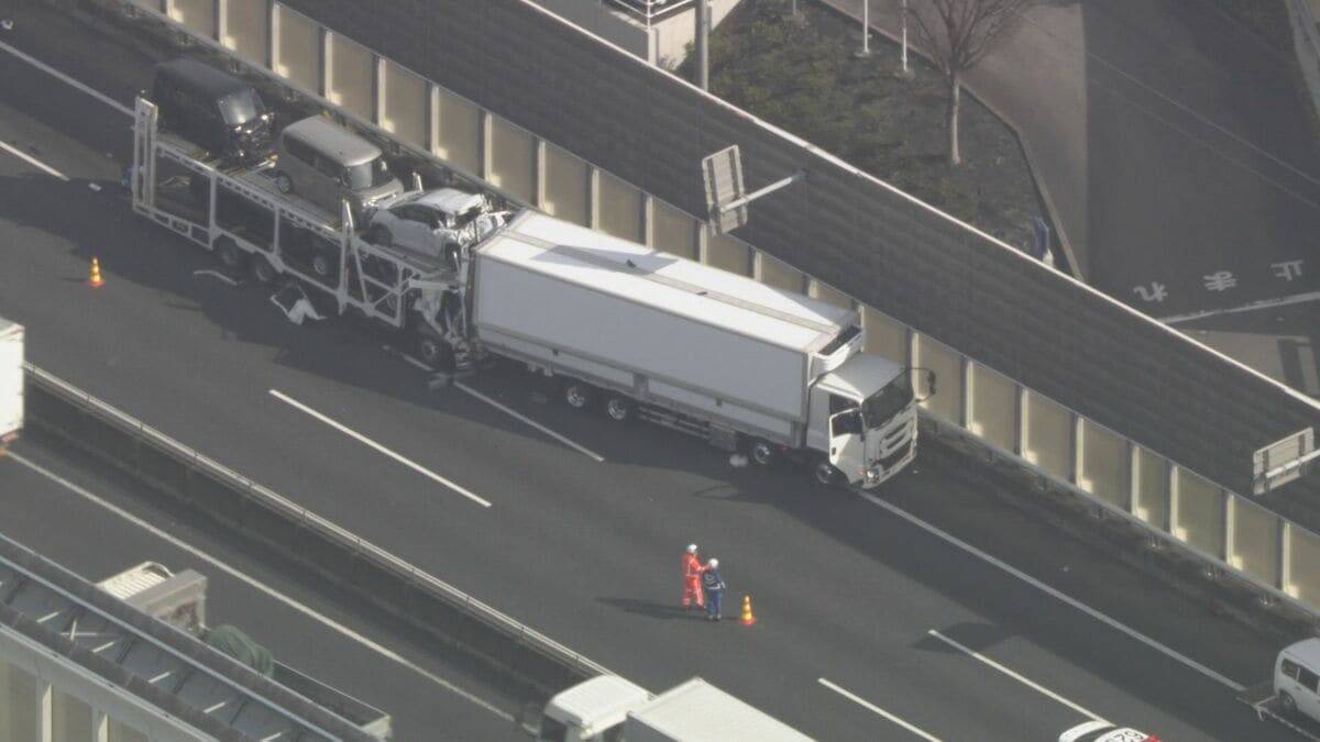 車4台が絡む事故 50代くらいの男性が意識不明 20代男性がケガ 伊勢湾岸道 豊明IC～名古屋南JCT 下り線で通行止め