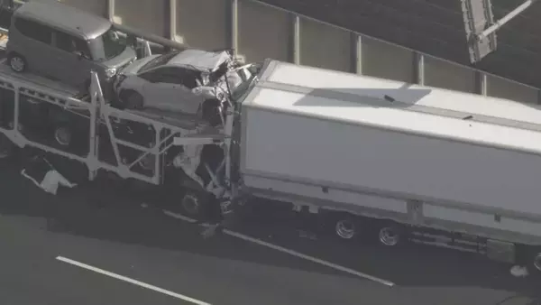 「車4台が絡む事故 50代くらいの男性が意識不明 20代男性がケガ 伊勢湾岸道 豊明IC～名古屋南JCT 下り線で通行止め」の画像