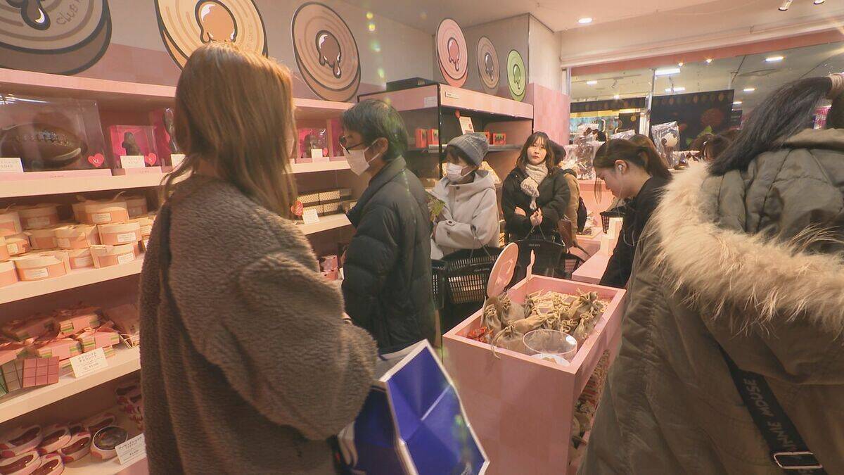 もはや“推し活”!? 名古屋で｢アムール・デュ・ショコラ｣開幕 ｢予算は10万｣｢神戸から来ました｣ ジェイアール名古屋タカシマヤ