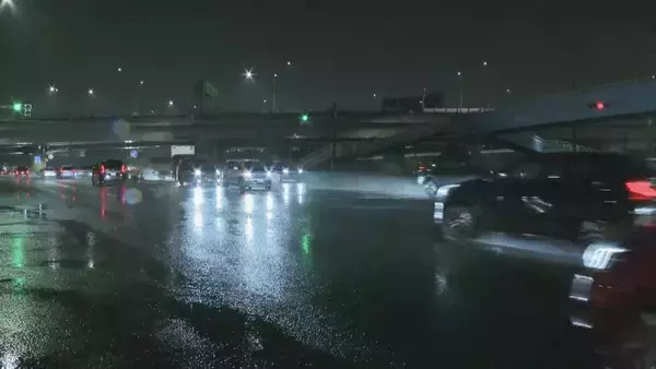 交差点でバイクとライトバンが衝突 バイクに乗っていた40代くらいの男性が意識不明の重体 愛知･東海市