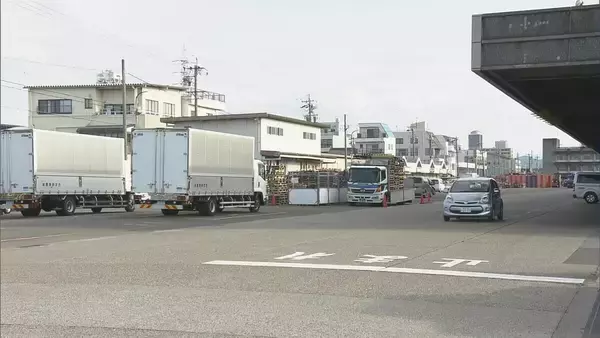 「猛スピードのトラック どうなった？ ｢天然アユ｣初競りで1キロ35万円の活気見せる一方で…岐阜市中央卸売市場で問題の“運転マナー”」の画像