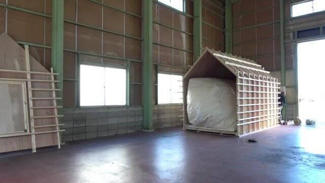 数時間で建つ“簡易住宅” インスタントハウスがさらに進化 ｢ホームベーカリーみたいに箱の中で膨らませる｣ 軽い･安い･部品が少ない