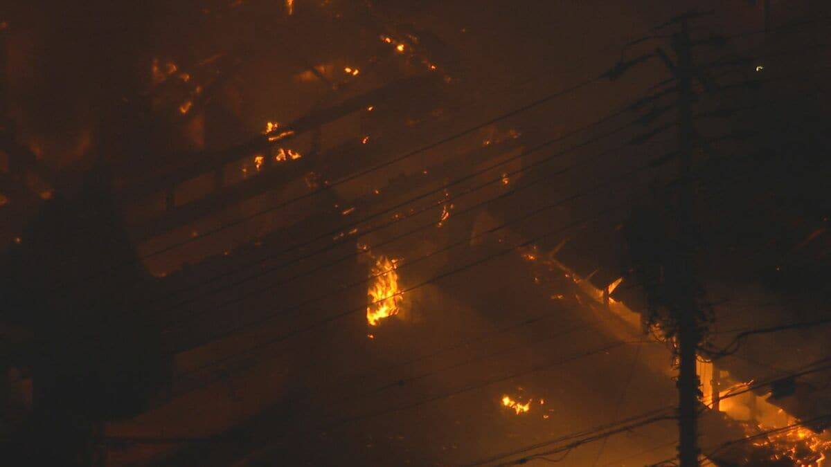 住宅火災 2人病院に搬送 激しい炎あがり消火活動急ぐ 愛知・尾張旭市 名鉄瀬戸線は平常運転【速報】