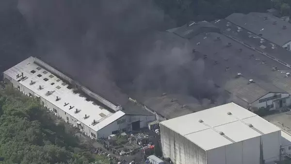 「リチウムイオン電池の加工など行うリサイクル工場で火事 通報から約7時間後にほぼ消し止められる けが人の情報なし 岐阜・御嵩町」の画像