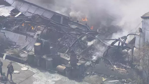 「リチウムイオン電池の加工など行うリサイクル工場で火事 通報から約7時間後にほぼ消し止められる けが人の情報なし 岐阜・御嵩町」の画像