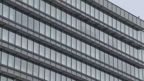 「トヨタ自動車がいすゞ自動車と燃料電池自動車「FC小型トラック」を共同開発へ 2027年度の生産開始目指す エネルギー補給の時間短いFCEVの利点生かす」の画像