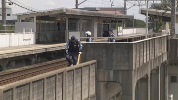名鉄常滑線の駅の線路内で19歳女性が特急列車にはねられ死亡  一部区間で一時運転見合わせに お盆休みで空港へ向かう旅行客に影響 愛知・知多市