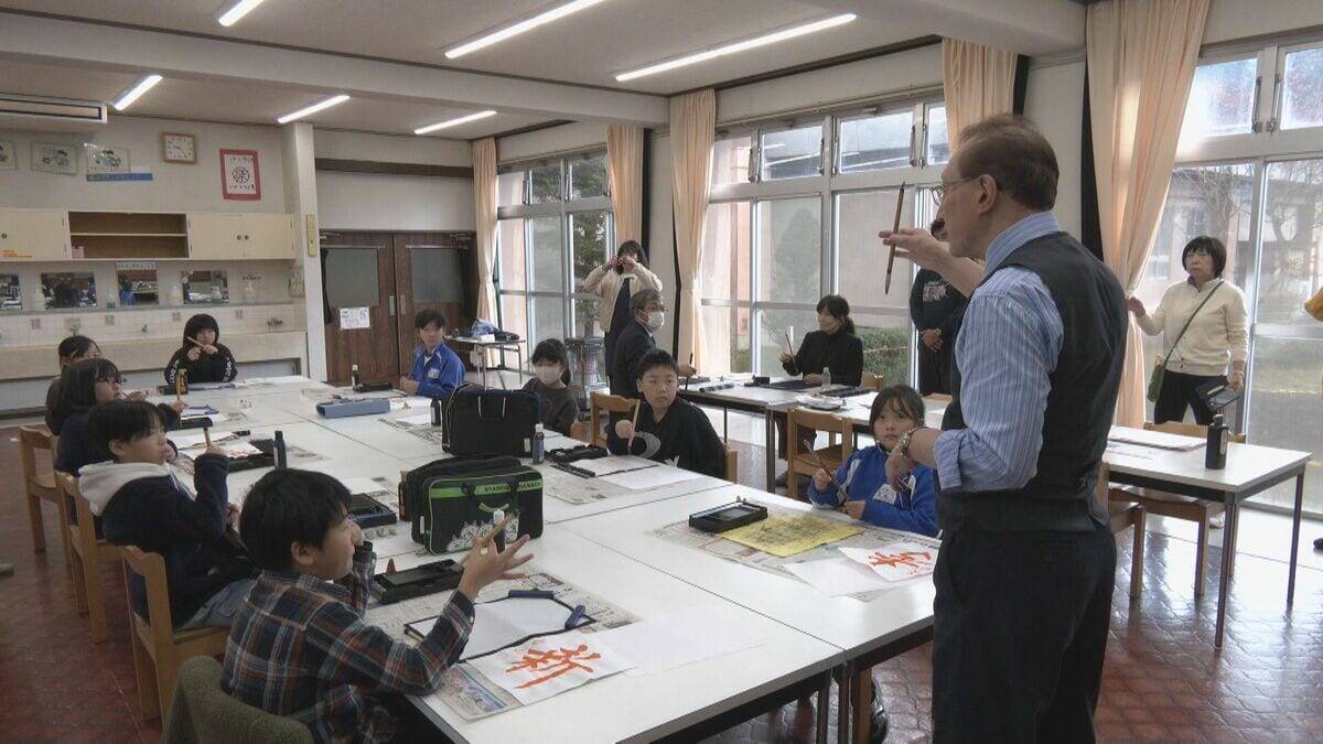 来年3月閉校…全校児童9人の小学校  仲間への思いを込めた色紙作り｢皆の気持ちがこもっていて嬉しかった｣ 岐阜･高山市