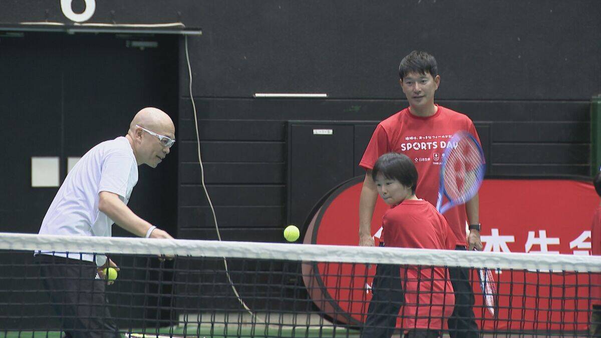 車いすテニス小田凱人選手(19) 愛知県体育館でスポーツ教室 刈谷市出身の近藤大生選手(43)と共に 地球温暖化対策も学ぶ