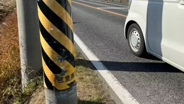 「【速報】車同士が出合い頭に衝突… 軽乗用車の70代男性が意識不明の重体 乗用車の46歳女性は軽傷 後部座席の6歳娘はけがなし 三重」の画像
