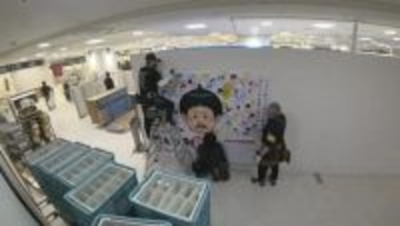 「アムール･デュ･ショコラ」“チョコの祭典”届いてるはずの荷物がない⁉入社16年目の新人バイヤーの設営に密着