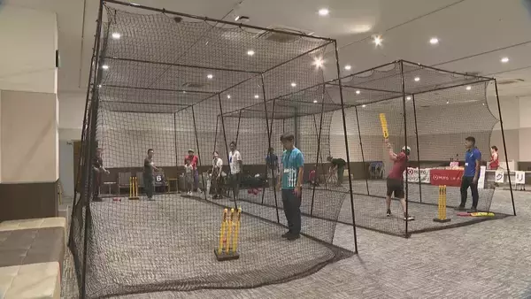 「アジア大会の種目「クリケット」が体験できるイベント “野球の原型”とも呼ばれる競技に子どもら夢中 愛知・イオンモール長久手」の画像