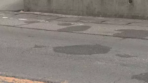 「クレーン付きトラックのアームが対向車に…60代くらいの男性死亡 “アーム”がはみ出ていたか 愛知･春日井市」の画像