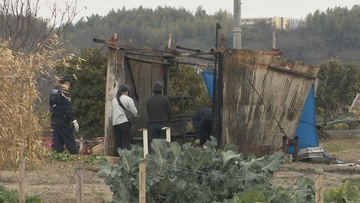 畑の中の倉庫が全焼 1人死亡 性別や年齢は不明 なぜ火が出た？警察・消防が原因調べる 愛知・東海市