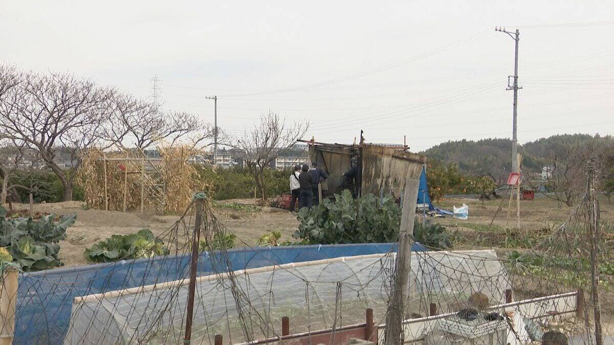 畑の中の倉庫が全焼 1人死亡 性別や年齢は不明 なぜ火が出た？警察・消防が原因調べる 愛知・東海市