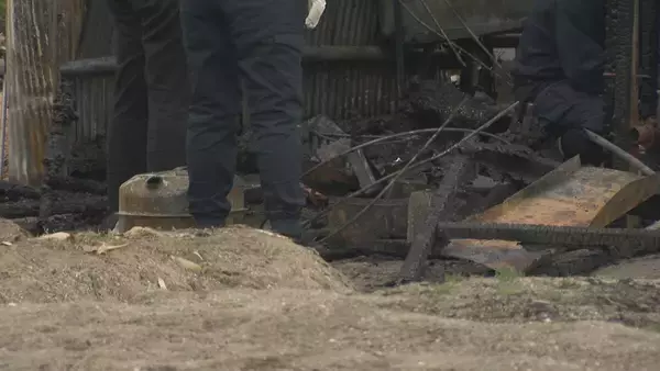 「畑の中の倉庫が全焼 1人死亡 性別や年齢は不明 なぜ火が出た？警察・消防が原因調べる 愛知・東海市」の画像