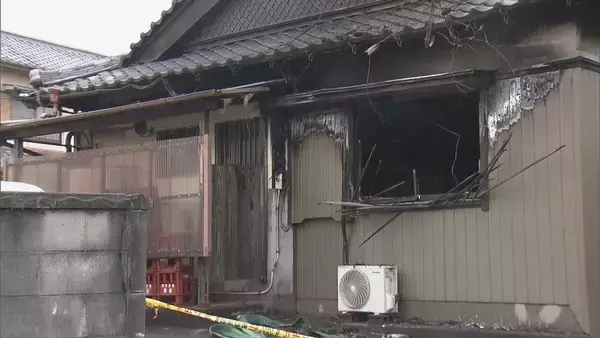 「焼け跡から1人の遺体見つかる  一人暮らしの94歳女性か 三重･鈴鹿市で住宅火災」の画像