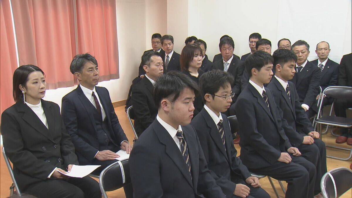 毎朝6時起きで祭式作法などの講義を受ける… 神職を育成する“伊勢神宮の研修所”で卒業式 2年間の修養終えた2人の学生