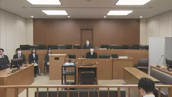 「｢教員間で盗撮動画を称賛し合う…前例ない悪質が際立った犯行｣ 盗撮画像共有の教員グループ 38歳の元小学校教諭に懲役10年求刑」の画像