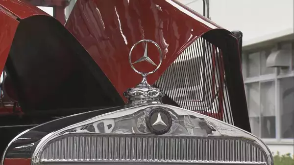 「国内唯一の｢メルセデス・ベンツ機械式はしご車｣が半世紀ぶりに復活！現状で、動いているところを見られるのは来年1月の名古屋市消防出初式の一回きり」の画像