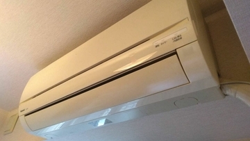 冷房だと思ったら｢暖房｣だった 電池が切れていた… 熱中症死亡事例（屋内）の約16％が正しくエアコンを使えていない!? 掃除と声かけを