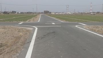 軽トラックと乗用車が出合い頭に衝突 はずみで2台とも田んぼへ… 軽トラックの82歳男性が死亡 愛知･飛島村