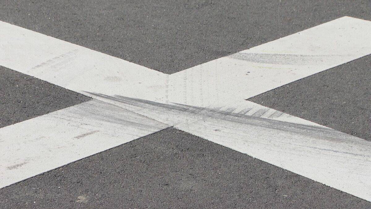 軽トラックと乗用車が出合い頭に衝突 はずみで2台とも田んぼへ… 軽トラックの82歳男性が死亡 愛知･飛島村