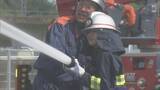 「火事の時は「口をふさいで低い姿勢で避難」小学生が消防士の仕事を体験　三重・津市」の画像1