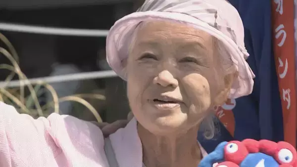 「“万博おばあちゃん” 去年大阪･関西万博会場を案内した地元愛知･瀬戸市の小学6年生に再会 ｢この交流が万博から始まっていることに感謝｣」の画像