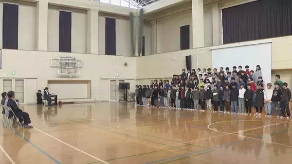 「“万博おばあちゃん” 去年大阪･関西万博会場を案内した地元愛知･瀬戸市の小学6年生に再会 ｢この交流が万博から始まっていることに感謝｣」の画像