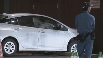 ドラッグストアに車突っ込む 壁と車の間に挟まれ歩行者の女性（49）が死亡 運転手「ブレーキとアクセルを間違えた」