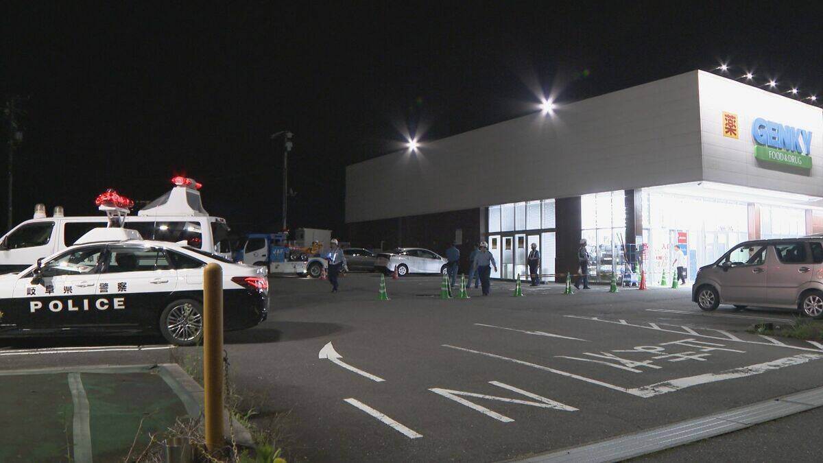 ドラッグストアに車突っ込む 壁と車の間に挟まれ歩行者の女性（49）が死亡 運転手「ブレーキとアクセルを間違えた」