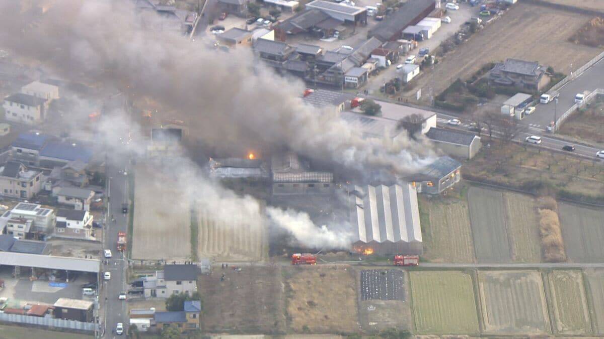 【速報】｢火と黒煙が見える｣ 愛知･みよし市で火事 延焼中 燃えているのは倉庫か けが人の有無など確認中