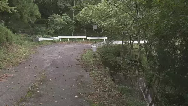 「山中に女性2人の遺体を遺棄した罪 検察は36歳女に懲役3年を求刑 ｢遺棄時に近くに居続けたこと自体が重要な寄与｣ 女は｢黙秘します｣弁護側は無罪主張」の画像