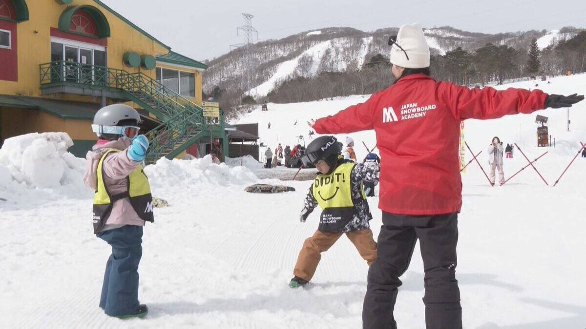 ｢オリンピック見て滑りたいと思った｣ 日本のメダルラッシュでスノーボード教室大人気 3連休は去年の倍に 岐阜･高鷲スノーパーク