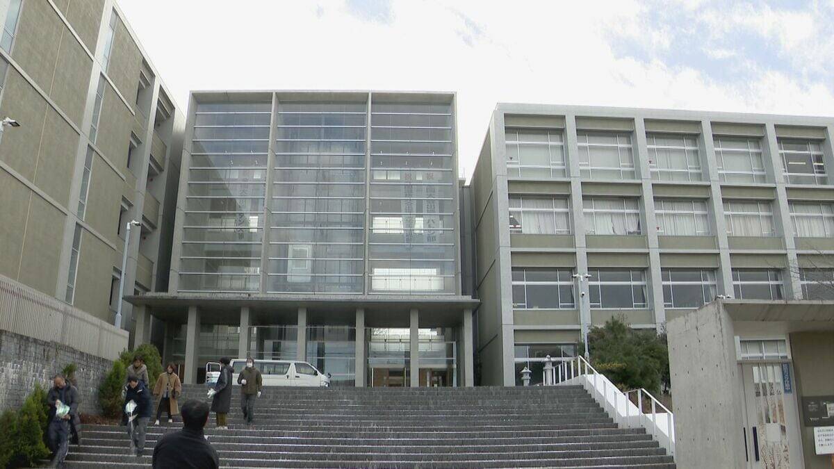 東海地方の各地で雪 三重･いなべ市で積雪15センチ 新幹線遅延や高速道路の予防的通行止めも 名古屋は積雪なしも｢凍える寒さ｣に