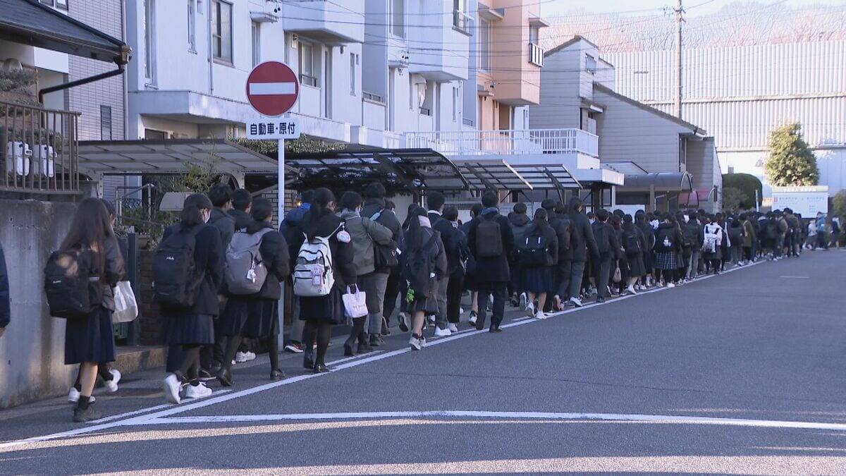 東海地方の各地で雪 三重･いなべ市で積雪15センチ 新幹線遅延や高速道路の予防的通行止めも 名古屋は積雪なしも｢凍える寒さ｣に