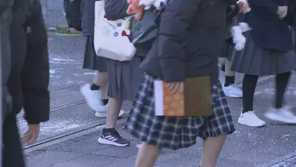 「東海地方の各地で雪 三重･いなべ市で積雪15センチ 新幹線遅延や高速道路の予防的通行止めも 名古屋は積雪なしも｢凍える寒さ｣に」の画像