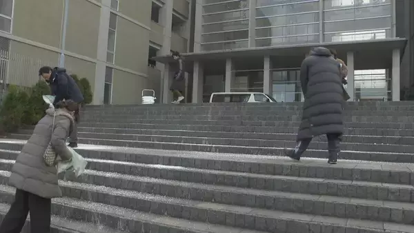 「東海地方の各地で雪 三重･いなべ市で積雪15センチ 新幹線遅延や高速道路の予防的通行止めも 名古屋は積雪なしも｢凍える寒さ｣に」の画像