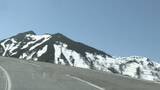 「日本一高い場所を走る道路 ｢乗鞍スカイライン｣開通 最大4ｍ超の雪壁･壮大な景色… 観光客ら魅了 岐阜と長野にまたがる北アルプス乗鞍岳」の画像5