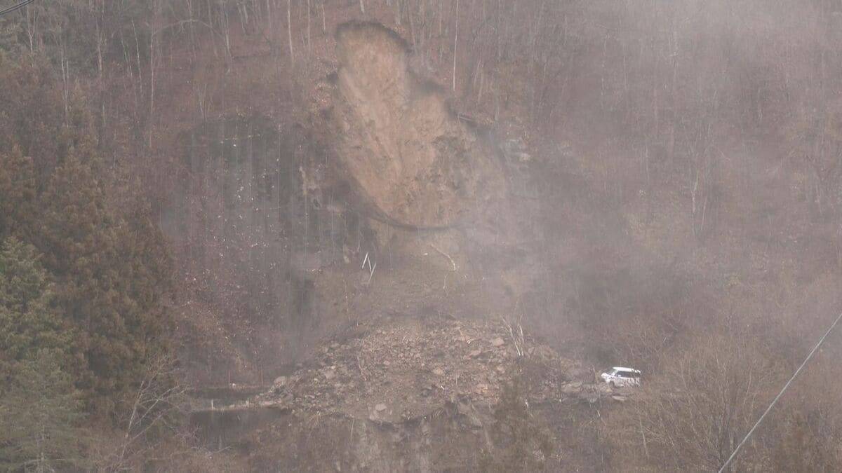 岐阜･高山市の国道158号で発生した土砂崩れ いまだ復旧めど立たず通行止め続く 県が同じ構造の｢のり面｣点検へ