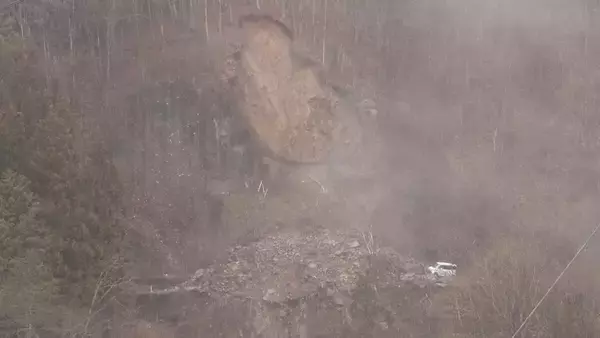 「岐阜･高山市の国道158号で発生した土砂崩れ いまだ復旧めど立たず通行止め続く 県が同じ構造の｢のり面｣点検へ」の画像