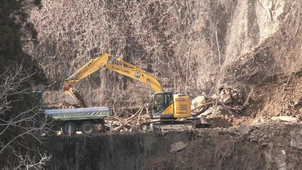 岐阜･高山市の国道158号で発生した土砂崩れ いまだ復旧めど立たず通行止め続く 県が同じ構造の｢のり面｣点検へ
