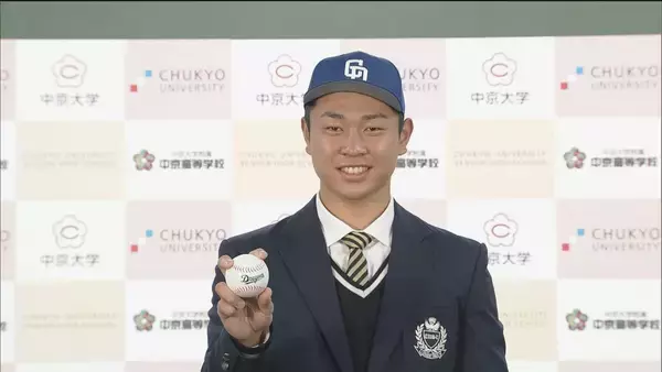 「中日･髙橋宏斗が清々しい拍手 初完封の広島･栗林とベンチ前で交わした言葉 試合後、名城大の元後輩に届いた“1通のLINE”」の画像