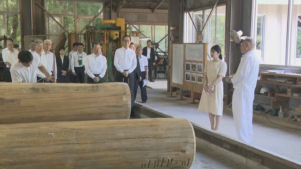 愛子さまが伊勢神宮を参拝  ｢笑顔で手を振っていただいて…｣式年遷宮に向けた伝統行事“お木曳”に法被を着て参加