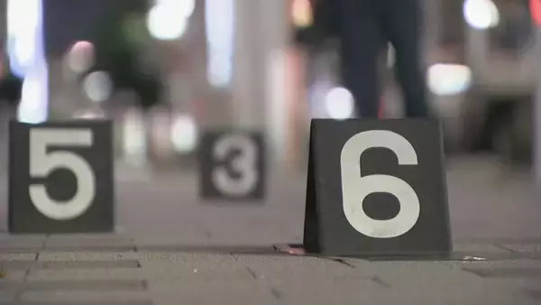 「「友人が刃物で刺された」栄3丁目で男性（18）が鼻や頬から血を流す… 命に別状なし　襲ったとみられる男2人が逃走中　上下黒い服を着用　警察が殺人未遂事件として捜査」の画像