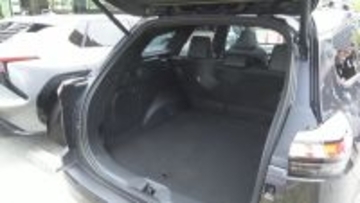 トヨタ自動車 EVの“新モデル”「bZ4X Touring」と“独自の充電サービス”を公開 EVのさらなる普及めざす